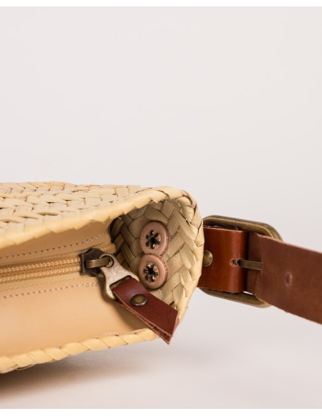 CLEO | baguette | avellana