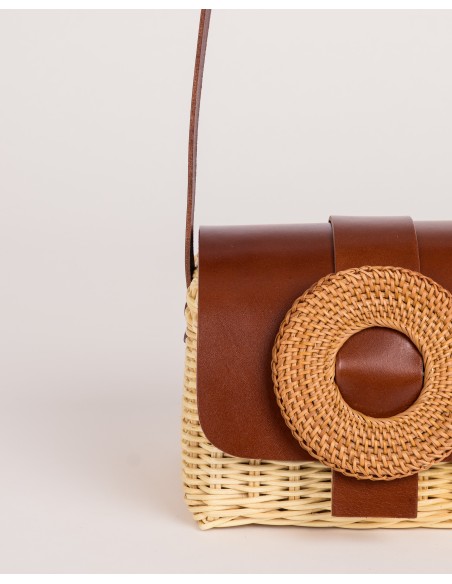 SIMONA | rattan | avellana